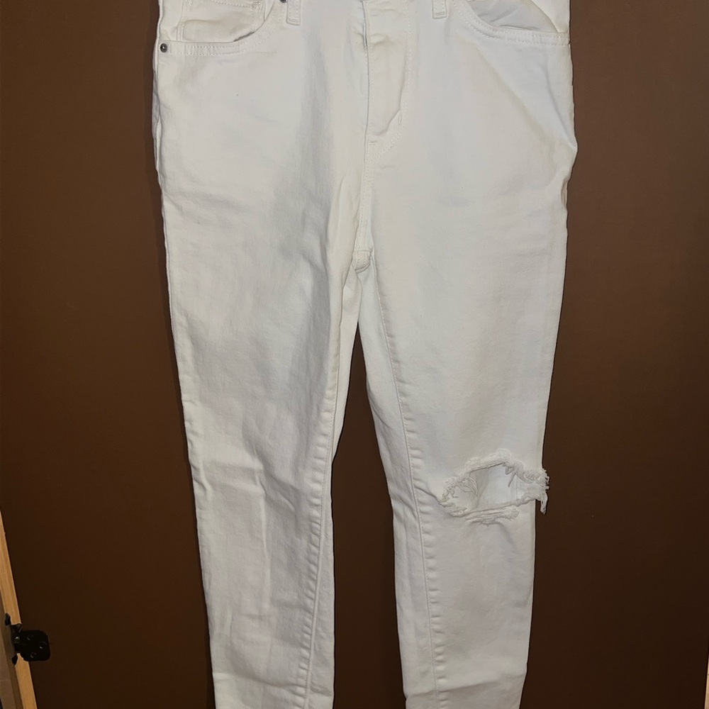 Levi’s White Distressed Jeans